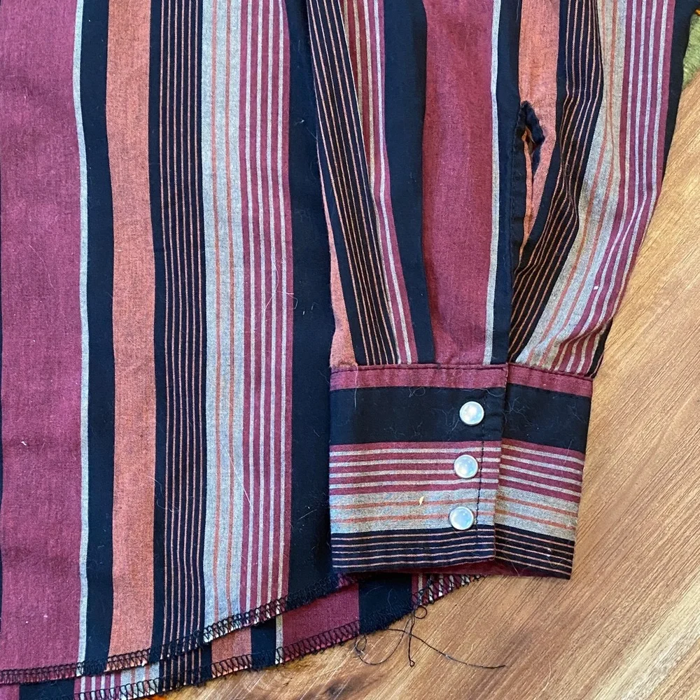 Rustler Striped Button-Up Shirt - Picture 4 of 4
